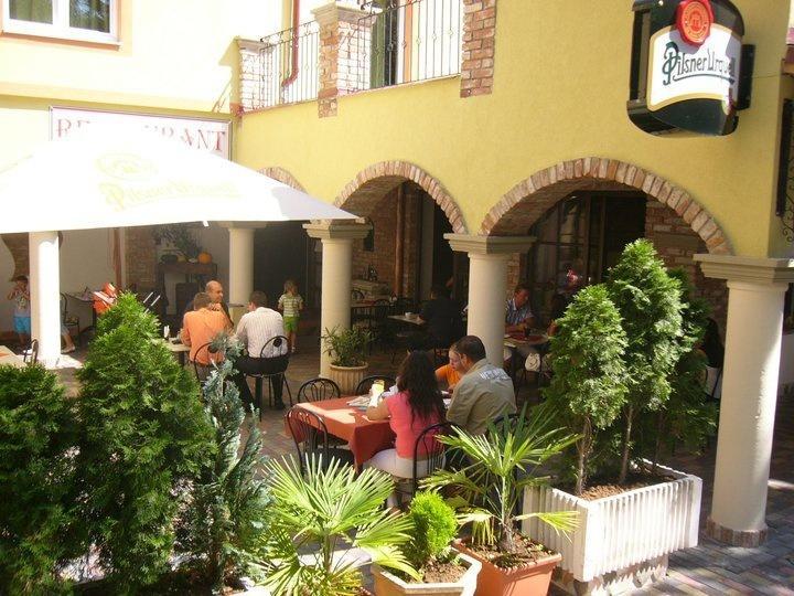 Penzion Da Giacomo Trenčín Εξωτερικό φωτογραφία